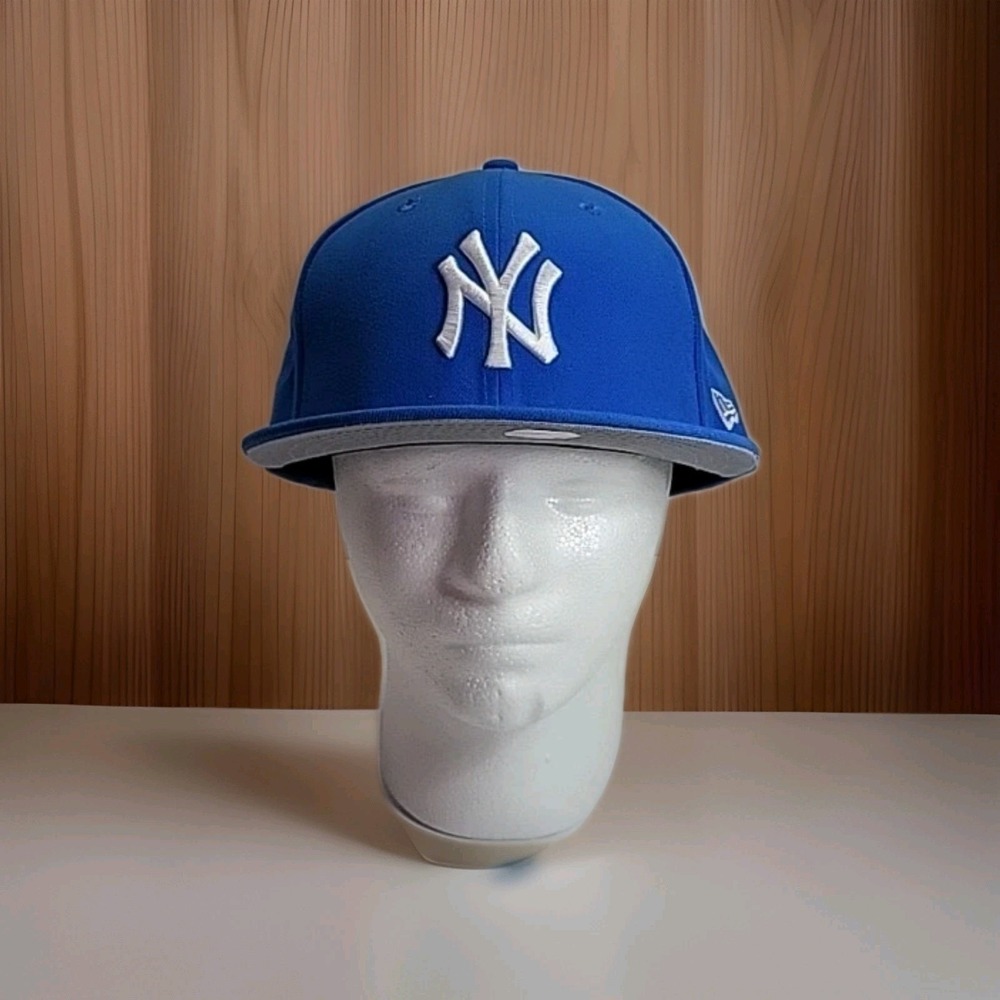New York Yankees Hat Light Blue New Era 59Fifty Fitted Size 7 5/8 MLB Cap